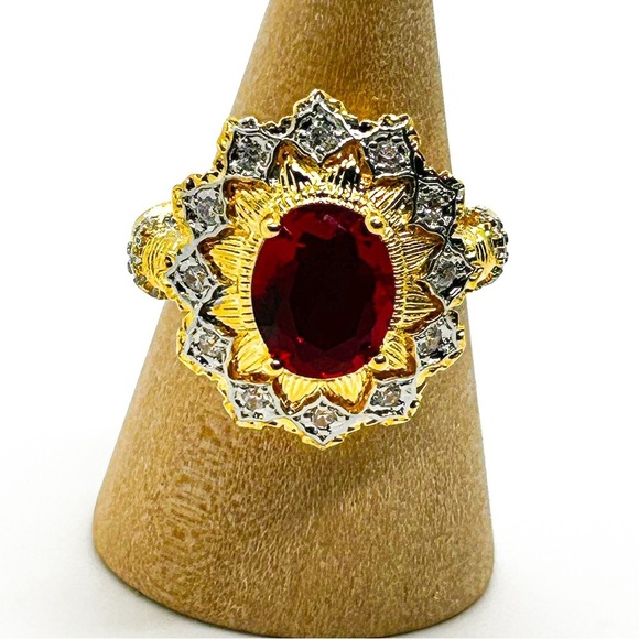 NWT Gorgeous large cocktail ring with Red stone adjustable size - Picture 12 of 16